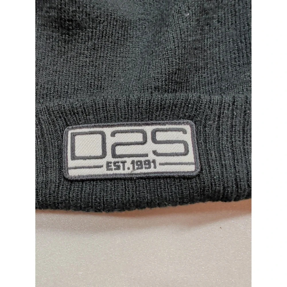 D2S Est 1991 Black Cuffed Beanie Hat Pom Pom Acrylic Knit Winter Cap Mens Womens